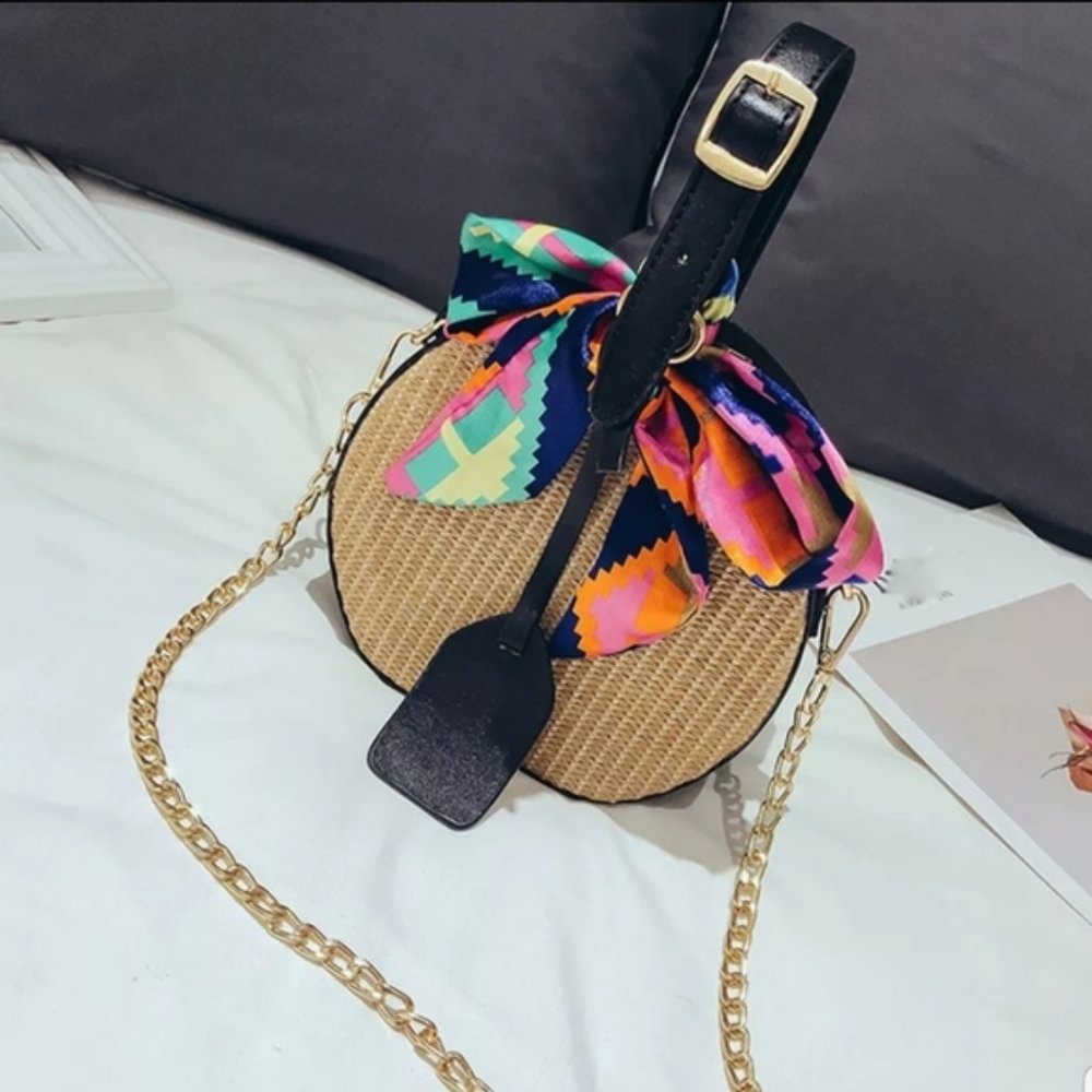 Small  Round Beach HandBag for Women Black Color - Picture 2 of 7